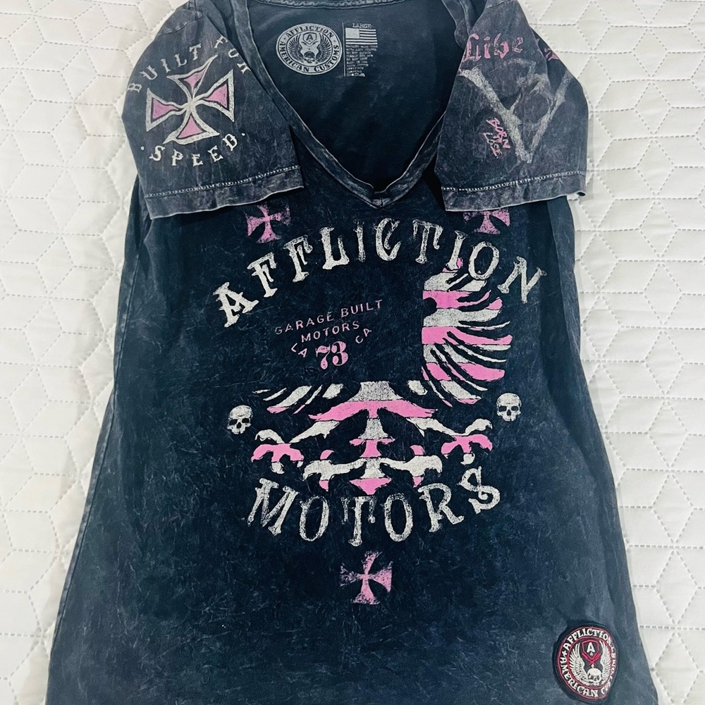 Affliction Wmns V Neck Tshirt Garage Built Motors Built For Speed Acid Gray Pink - Picture 4 of 4